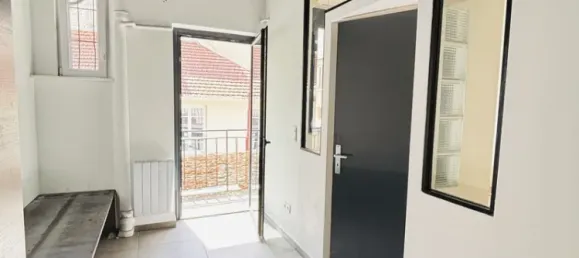 54m² Office in Paris, France No. 346101 5