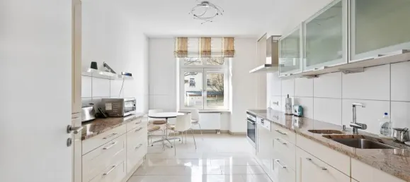 2 Schlafzimmer Wohnung in Baden-Baden, Germany, Nr. 13462 4