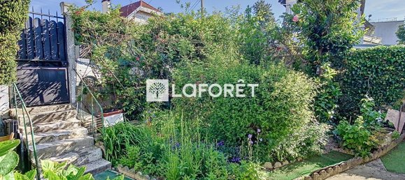 2 bedrooms House in Villejuif, France No. 180060 6