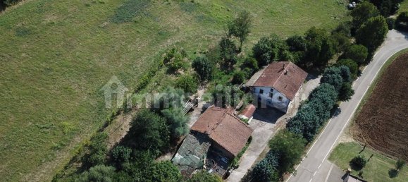 3 bedrooms House in Dozza, Italy No. 320030 4