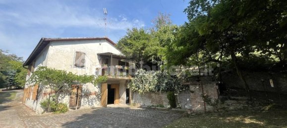 3 bedrooms House in Dozza, Italy No. 320030 9