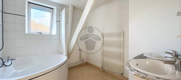 3 chambres Appartement à Saint-Quentin, France No. 92480 9