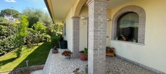 Villa de 4 dormitorios en Silvi, Italy No. 375808 5