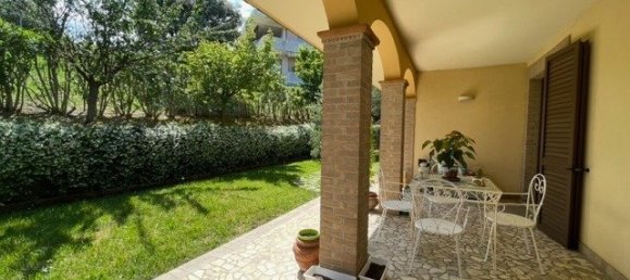 Villa de 4 dormitorios en Silvi, Italy No. 375808 3