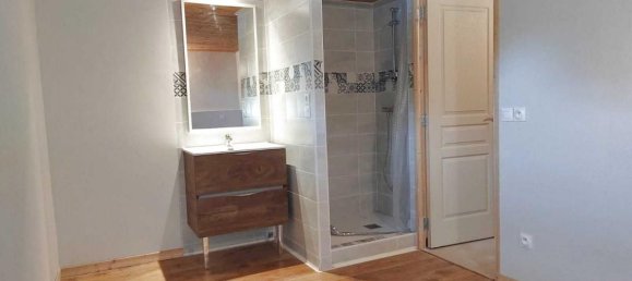 Adosado de 2 dormitorios en Ain, France No. 340402 4