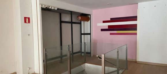 160m² Commercial property in Basque Autonomous Community, Spain No. 165899 2