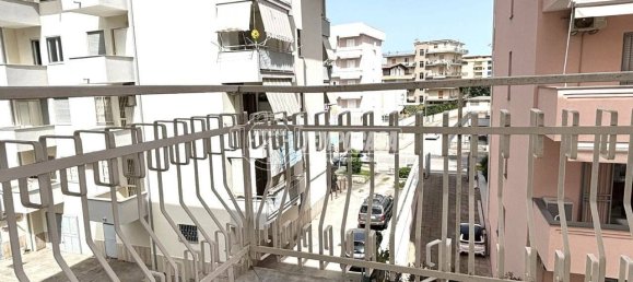 Apartamento de 2 dormitorios en Aversa, Italy No. 141565 11