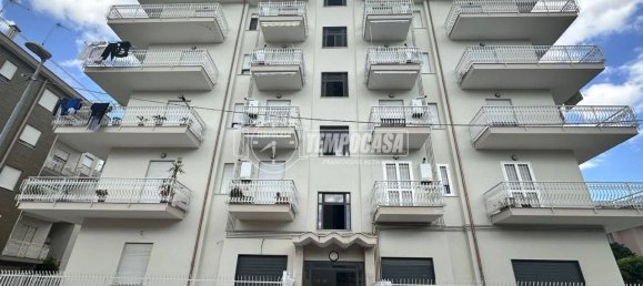 Apartamento de 2 dormitorios en Aversa, Italy No. 141565 12