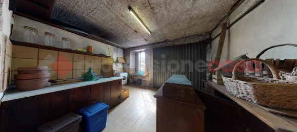 3 Schlafzimmer Haus in Gallicano, Italy, Nr. 237817 22