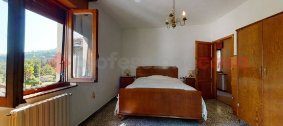 3 Schlafzimmer Haus in Gallicano, Italy, Nr. 237817 14