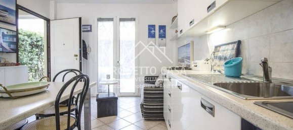 3 rooms Apartment in Pietrasanta, Italy No. 42924 9