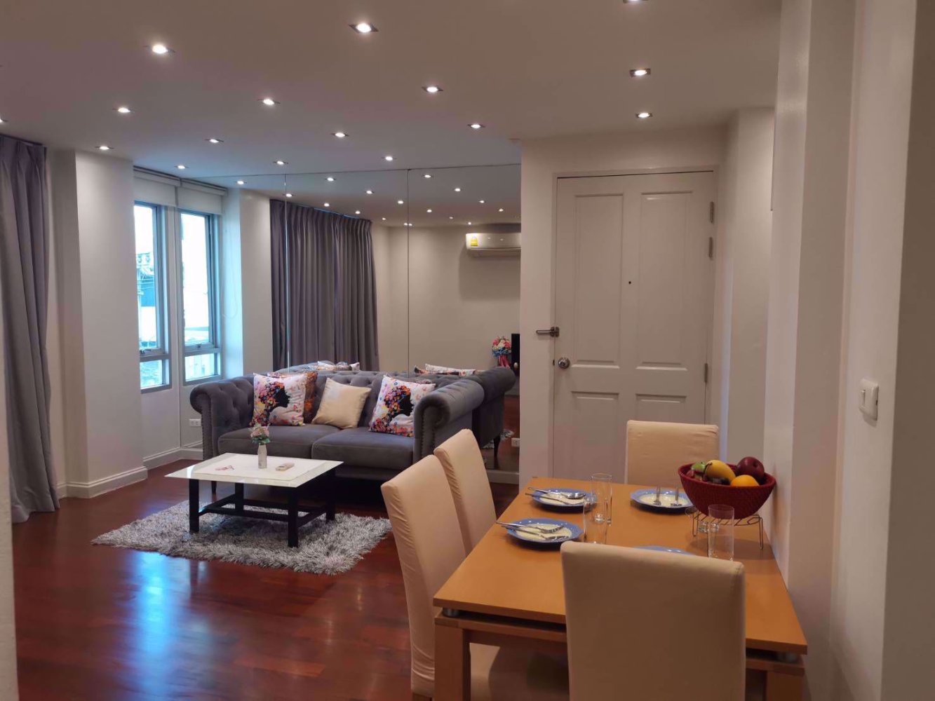 2 bedrooms Condo in Watthana, Thailand No. 7756