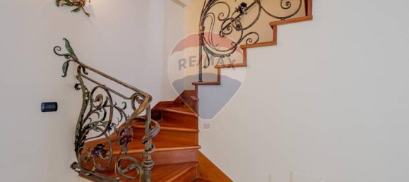 Вилла с 3 комнатами в Монца, Италия № 15568 11