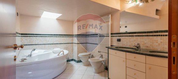 Вилла с 3 комнатами в Монца, Италия № 15568 18