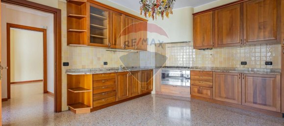 Вилла с 3 комнатами в Монца, Италия № 15568 7