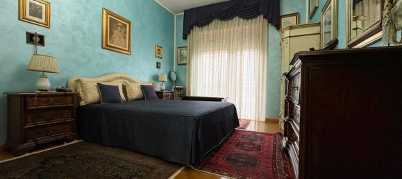 Apartamento de 2 dormitorios en Turin, Italy No. 177913 11
