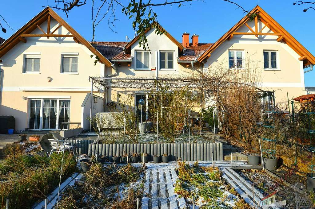 4 rooms Townhouse in Brunn am Gebirge, Austria No. 54903