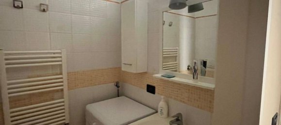 4 rooms Apartment in Florence, Italy No. 268935 14