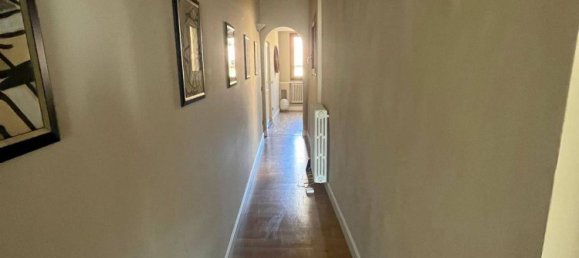 4 rooms Apartment in Florence, Italy No. 268935 9