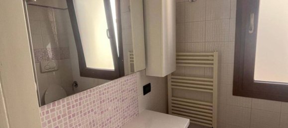 4 rooms Apartment in Florence, Italy No. 268935 10