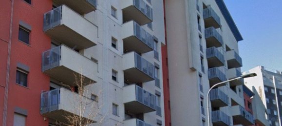 Квартира с 2 комнатами в Милан, Италия № 244684 3