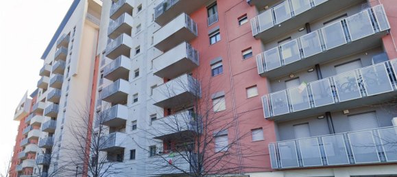 Квартира с 2 комнатами в Милан, Италия № 244684 4