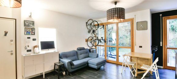 Квартира с 1 спальней в Лиссоне, Италия № 75421 4