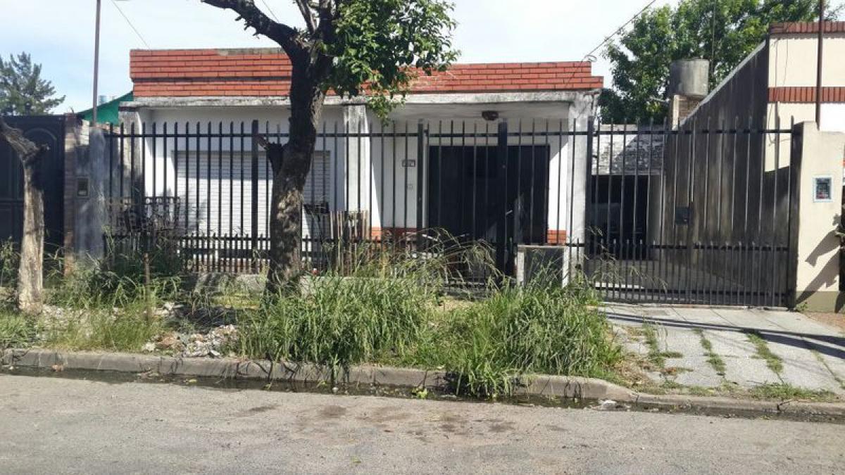 2 bedrooms House in Bermudez, Argentina No. 2673