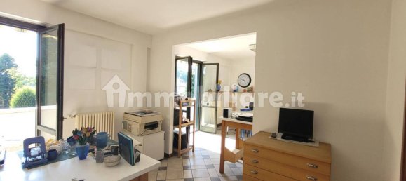 3 rooms Commercial property in Villa Guardia, Italy No. 273948 3