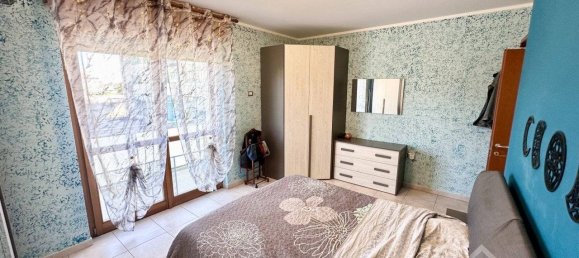 2 bedrooms Apartment in Turin, Italy No. 315290 9