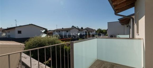 8 chambres Villa à Udine, Italy No. 347500 25