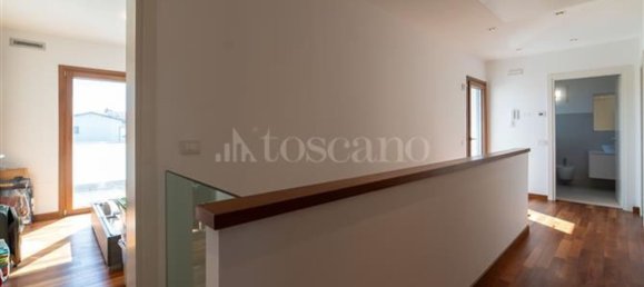 8 chambres Villa à Udine, Italy No. 347500 32