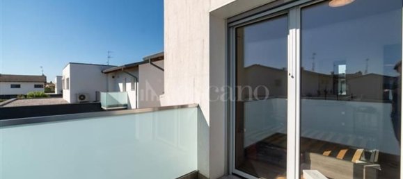 8 chambres Villa à Udine, Italy No. 347500 36