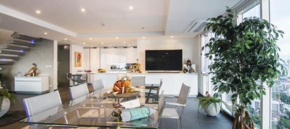 2 bedrooms Condo in Pattaya, Thailand No. 237 11