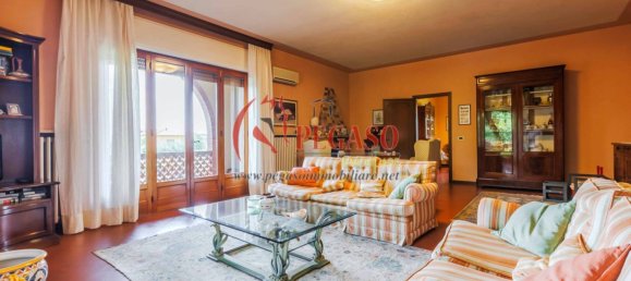 7 bedrooms Villa in Capannori, Italy No. 293196 11