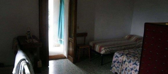 6 rooms House in Castelnuovo di Garfagnana, Italy No. 114652 10