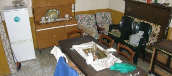 6 rooms House in Castelnuovo di Garfagnana, Italy No. 114652 5