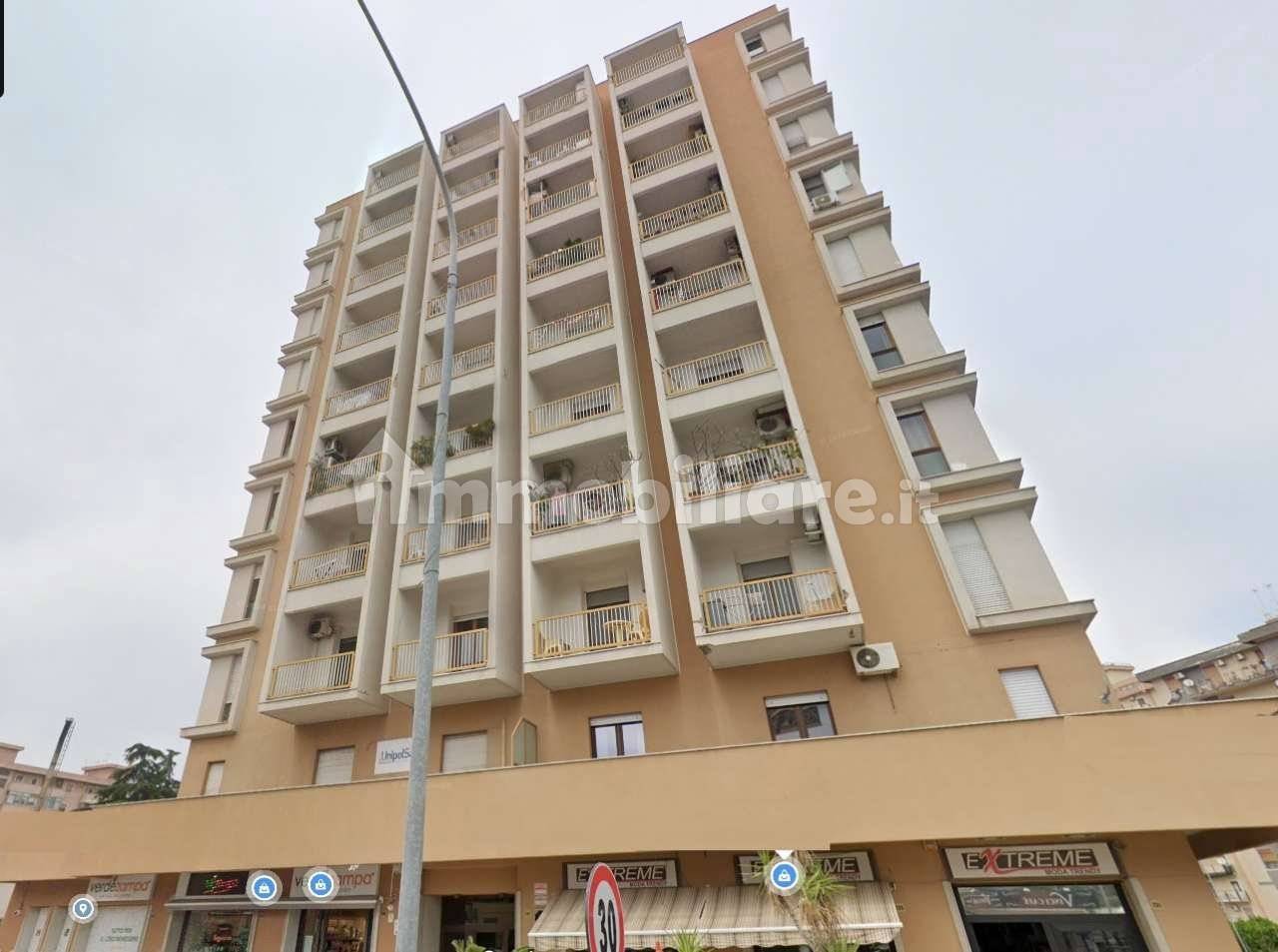 2 bedrooms Apartment in Palermo, Italy No. 275244