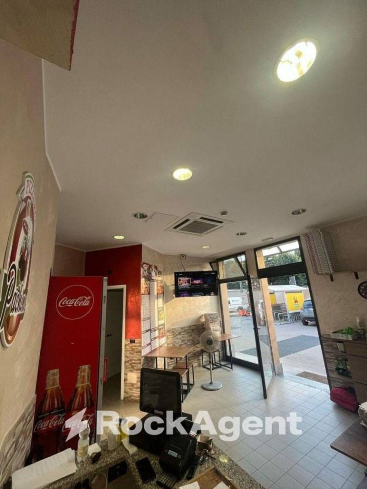 1-Zimmer Gewerbliche Immobilie in Cambiago, Italy, Nr. 314682