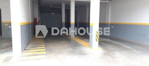 Propriété commerciale à Porto, Portugal 188m² No. 53139 9