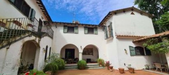 20 rooms Villa in Pietrasanta, Italy No. 197071 5