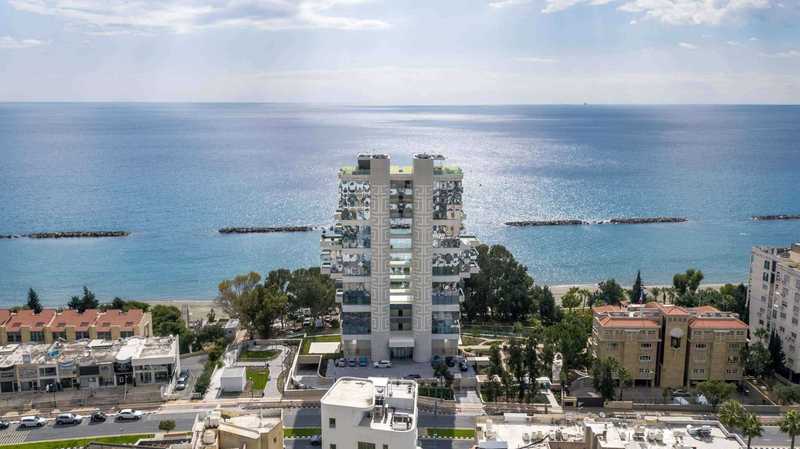 4 bedrooms Apartment in Agios Tychonas, Cyprus No. 10980