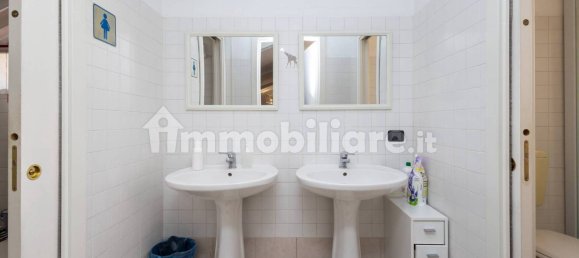 5 bedrooms Apartment in Turin, Italy No. 331968 13