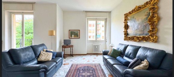 3 bedrooms Apartment in Milan, Italy No. 337491 3