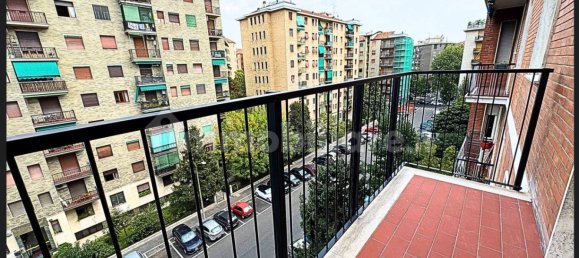 3 bedrooms Apartment in Milan, Italy No. 337491 21