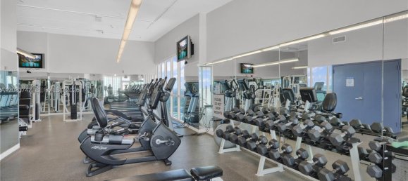 36.98 m² propiedad comercial en alquiler en Miami, Miami-Dade, Florida, USA № 614955 2