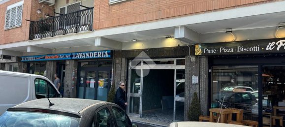 1 room Commercial property in Rome, Italy No. 167076 8