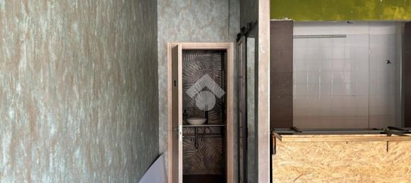 1 room Commercial property in Rome, Italy No. 167076 6