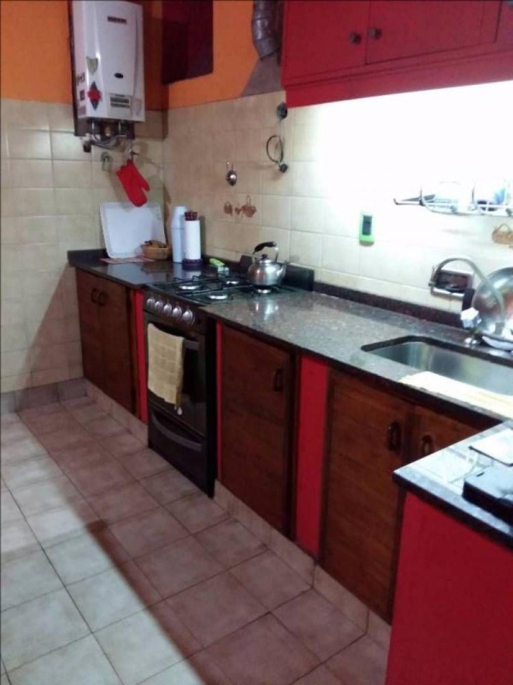 4 bedrooms House in Buenos Aires, Argentina No. 77125