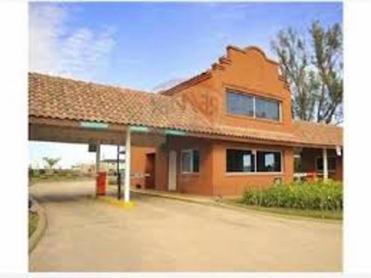  Land in Escobar, Argentina No. 39356